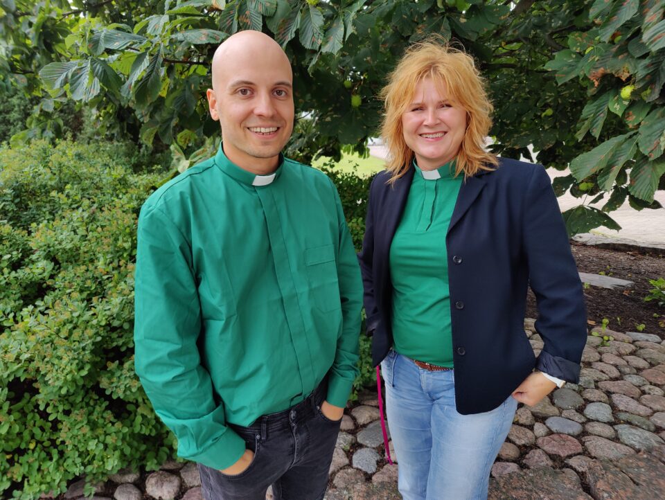 Diakoniatyöntekijät Joel Vataja ja Mari Höfer